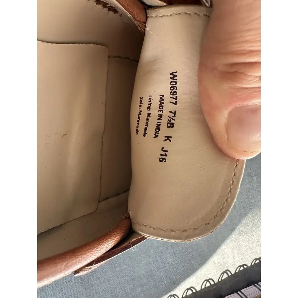 Cole Haan Women’s 7.5B Two Tone Loafer Slip On Cream Brown Faux Leather Upper